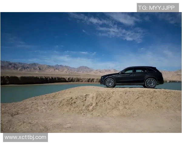 代言奔驰的足球明星背后的故事与荣耀之路揭秘 代言奔驰的足球明星背后的故事与荣耀之路揭秘