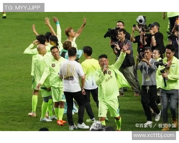 当体育明星与足球明星相遇碰撞的瞬间引发的精彩故事与传奇时刻