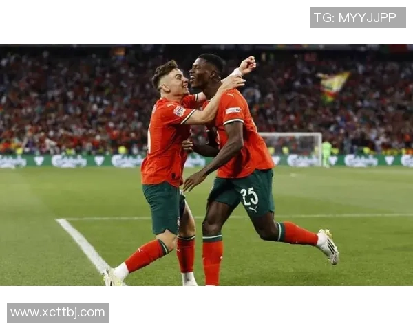 西班牙爆炸头足球明星的传奇故事与辉煌成就揭秘