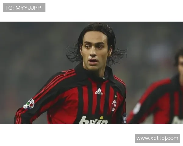 足球明星女友大揭秘精美图片展示她们的魅力与风采